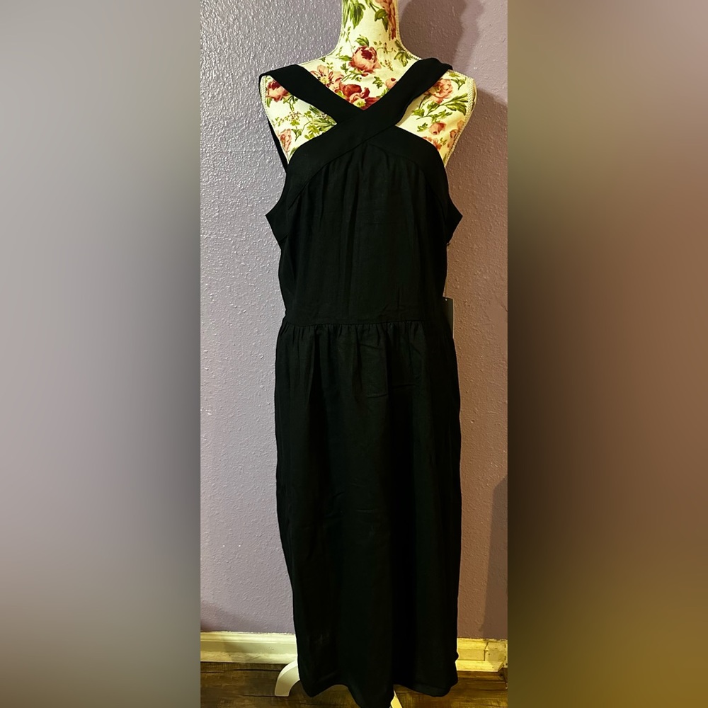A casual black dress!
